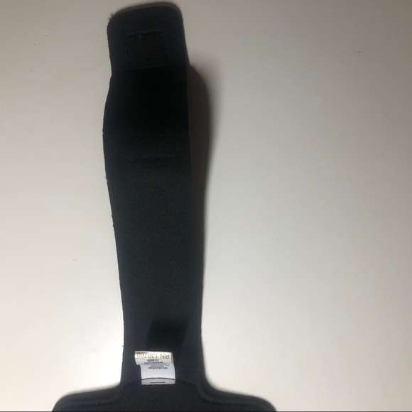 Armband phone holder - Picture 4 of 9